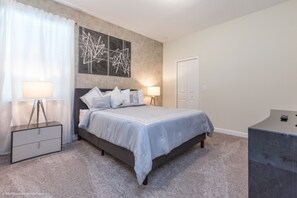 5 Schlafzimmer, Schreibtisch, Bügeleisen/Bügelbrett, kostenloses WLAN