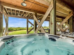 House (New Latitude) | Spa - New Latitude (Captiva)