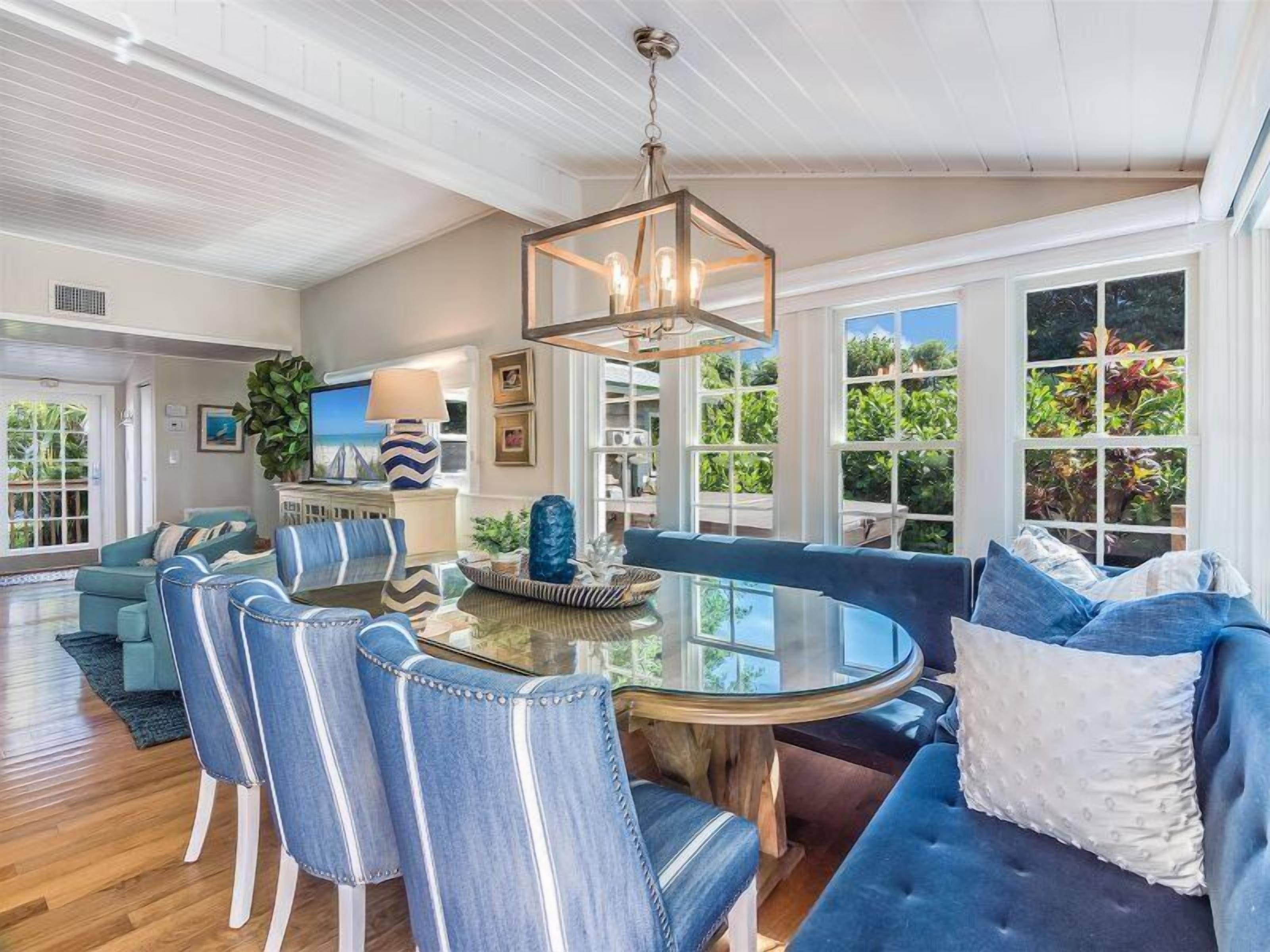 House (Captiva Charm) | Exterior