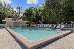 Condo (Captiva Shores 6C) | Pool