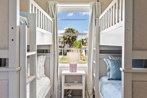 3 bedrooms, internet, bed sheets