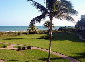 Condo (Loggerhead Cay 542) | Property grounds