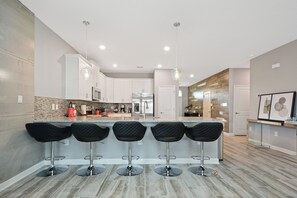 Fridge, microwave, oven, stovetop - New Listing! Champions Gate Resort, 10mi to Disney & 21mi to Universal - FS286535 (Davenport)