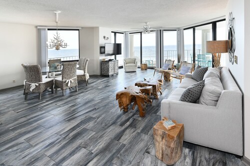 One Ocean Place - Three Bedroom Oceanfront Condo