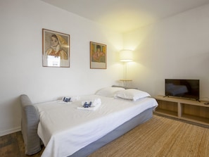 1 quarto, ferros/tábuas de passar roupa, Wi-Fi, roupa de cama
