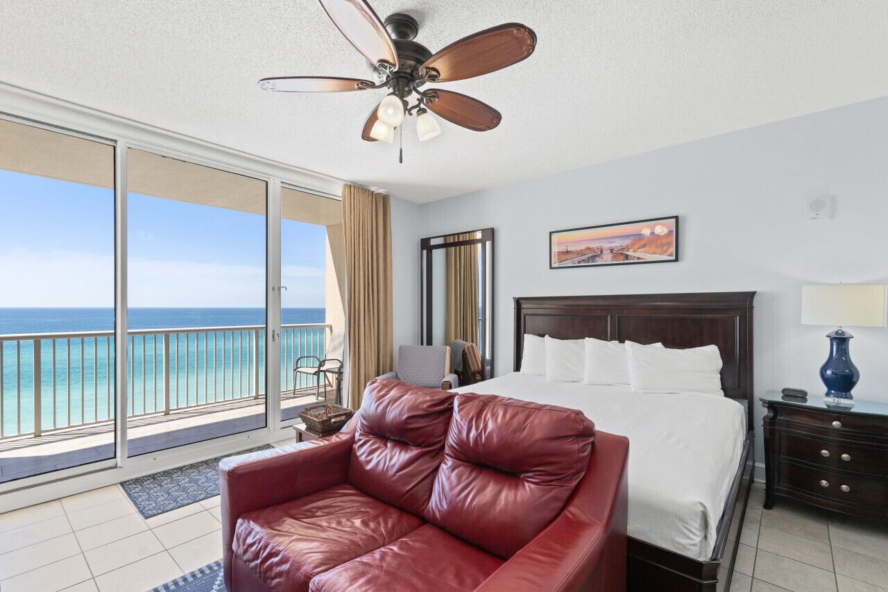 Fer et planche à repasser, lit parapluie, Wi-Fi gratuit, draps fournis