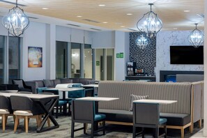 Lobby - La Quinta Inn & Suites by Wyndham Maricopa - Copper Sky (Maricopa)
