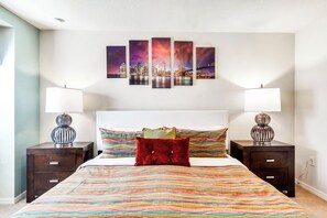 4 soverom, skrivebord, strykejern/-brett og wi-fi (inkludert)