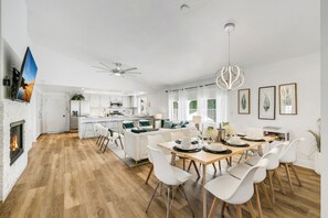 Dining - Pvt Oasis Pickleball/Basketball/BBQ/Game Room/Pool (Bermuda Dunes)