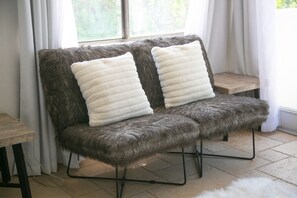 Smart TV, fireplace, table football, ping pong