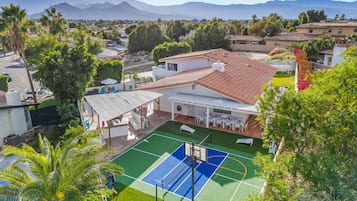 Terrain de sport
