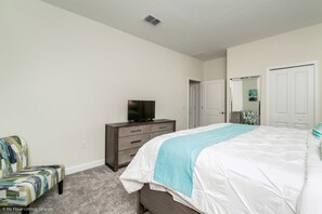 9 habitaciones, escritorio, tabla de planchar con plancha y wifi gratis 