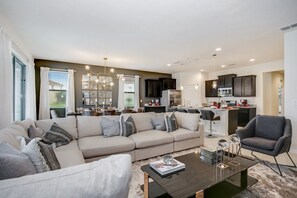 TV, videospill, DVD-spiller og fotballspill