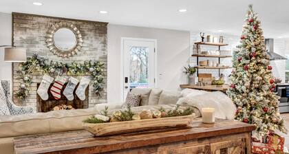 Fire Pit/Game Room+Pool Table/Playground