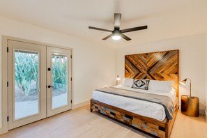 4 bedrooms, desk, iron/ironing board, free WiFi