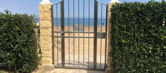 Frente al Mar. Atlantic. Luxurious Bungalow in a dream place