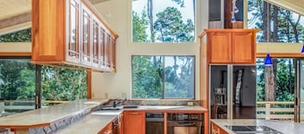 Whale Watch, Golf, Carmel Bch, Aquarium. Amazing Dlx Pble Bch 4/3 HOUSE. Slps 8.