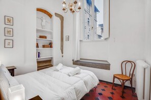 1 chambre, fer et planche à repasser, Wi-Fi, literie fournie