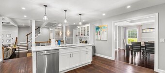 Mansion With Private Pool Bsktball & Tennis courts