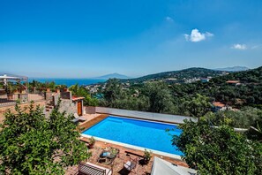 Pool - Wonderful private villa with A/C, WIFI, pool, TV, terrace and panoramic view, close to Sorrento (Massa Lubrense)