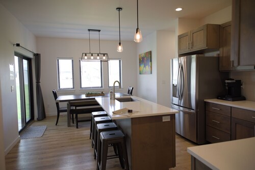 Modern Mountain Home at the base of Targhee Ski Resort-Private Hot Tub 