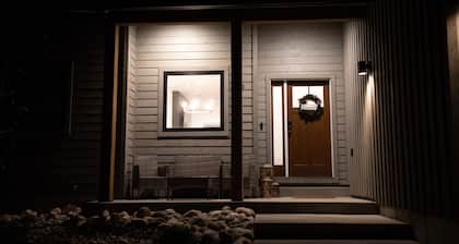 Modern Mountain Home at the base of Targhee Ski Resort-Private Hot Tub -A.C.unit