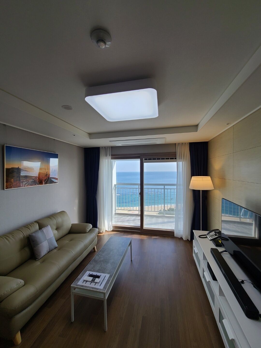 Suite Premier, varias camas, no fumadores, vistas al mar | Sistema de insonorización, wifi gratis, ropa de cama