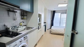 Superior Double Room, 1 Double Bed, Kitchenette, City View | Soundproofing, free WiFi, bed sheets