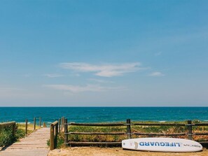 Beach nearby, beach towels