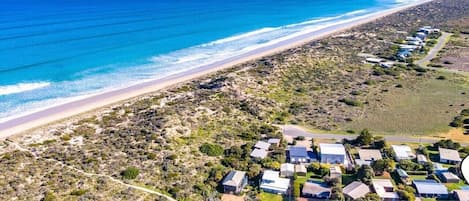 Una playa cerca