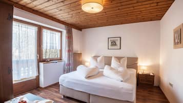 3 bedrooms, free WiFi, bed sheets