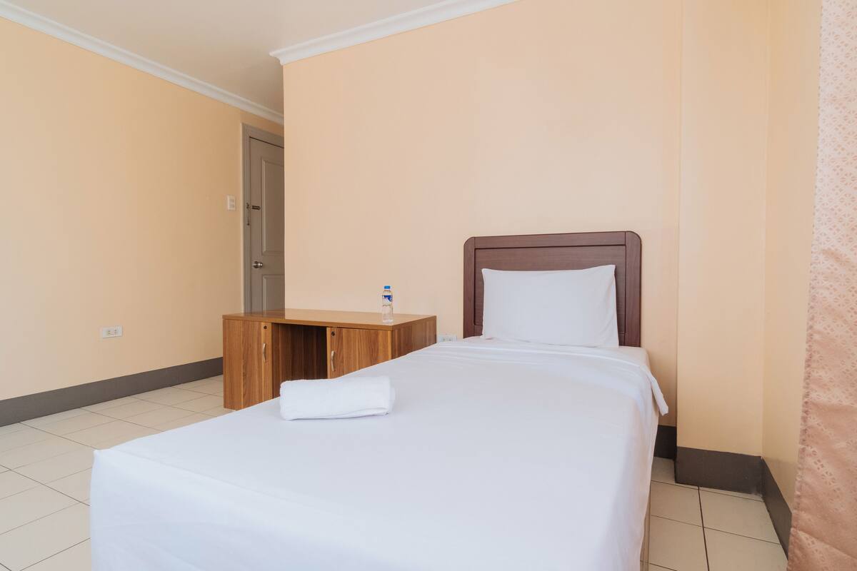 Deluxe Single Room