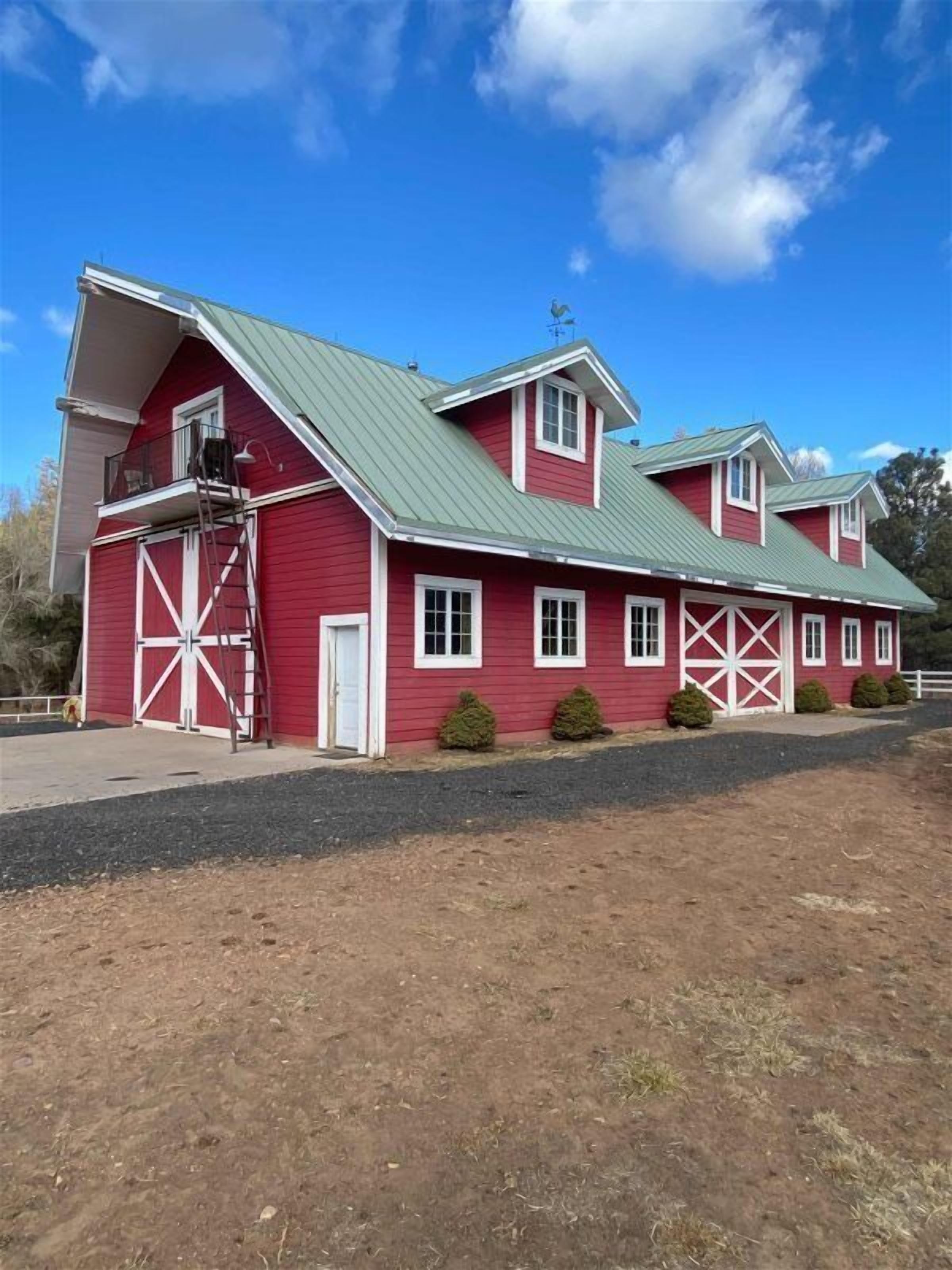 Luxurious Legacy Barn