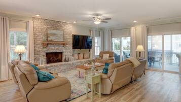 Televisión, chimenea