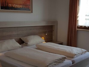 Double Room - Landgasthof Zur Linde (Riedenburg)