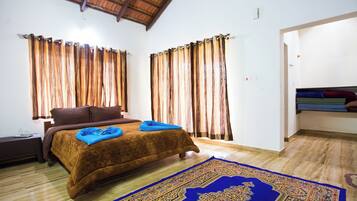 Room, 1 Bedroom, Smoking, Balcony | 1 bedroom