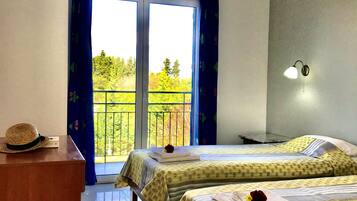 2 bedrooms, bed sheets