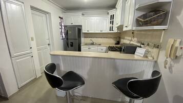 Apartemen, 3 kamar tidur, balkon, pemandangan kebun | Interior