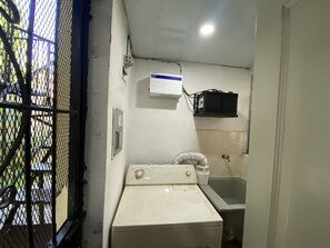 Departamento, 3 habitaciones, balcón, vista al jardín | Interior