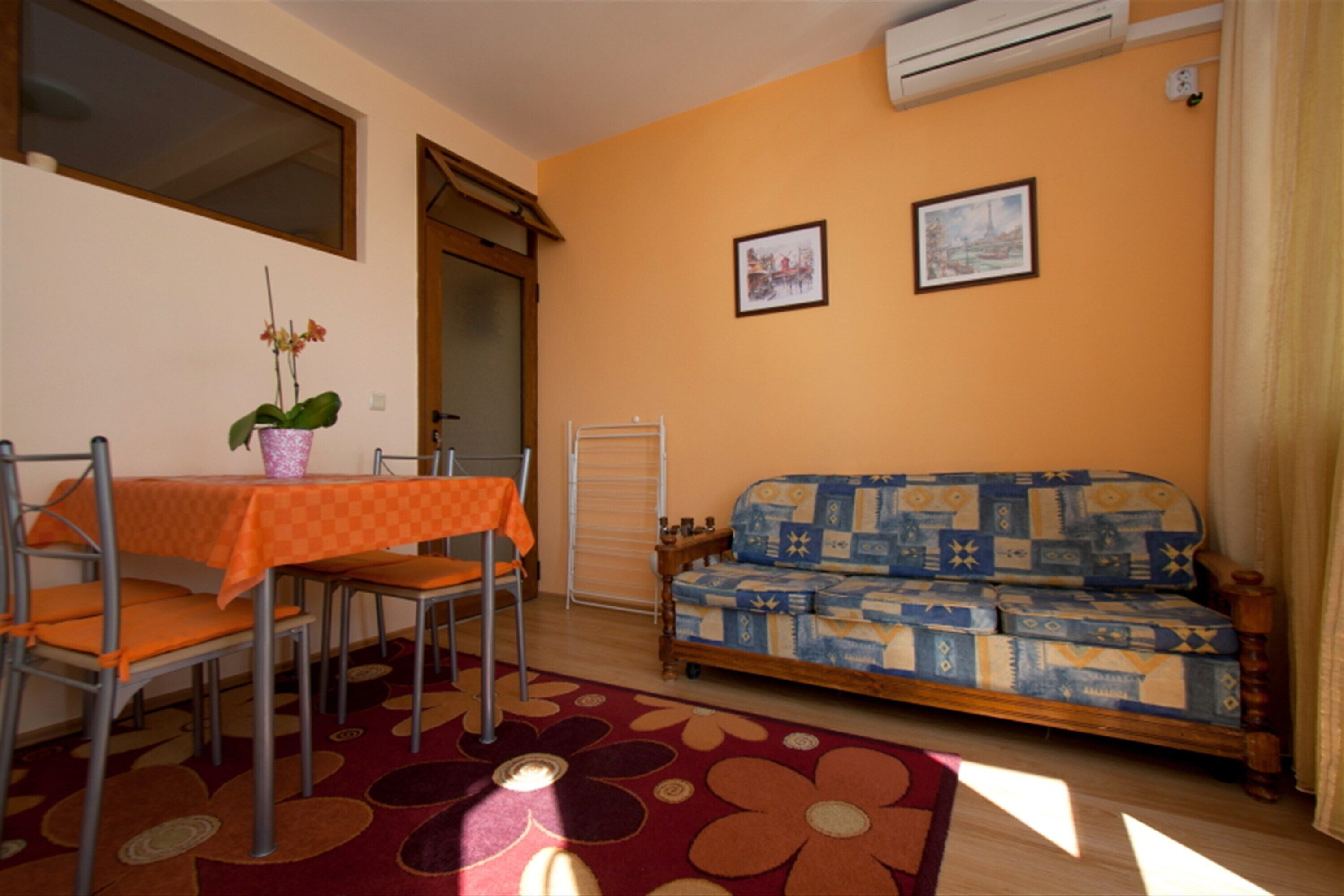 Villa, 2 Bedrooms, Smoking, Balcony | Living room | TV