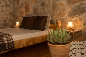 House, 4 Bedrooms, Private Pool, Garden View | 4 bedrooms, soundproofing, iron/ironing board, travel cot - Stonehouse Marina - Estate With A Two Private Pools (Marina)