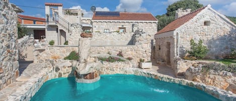 House, 4 Bedrooms, Private Pool, Garden View | Pool