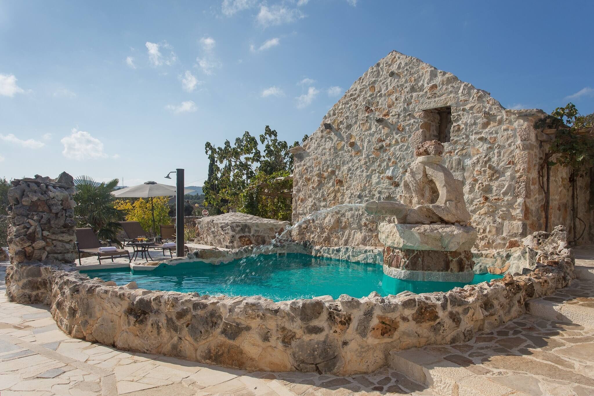 Ferienhaus, 4 Schlafzimmer, eigener Pool, Gartenblick | Pool | Außenpool