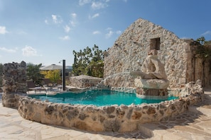 Nhà, 4 phòng ngủ, hồ bơi riêng, quang cảnh vườn | Hồ bơi | Hồ bơi ngoài trời