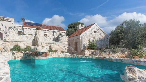 Pool - Stonehouse Marina - Estate With A Two Private Pools (Marina)