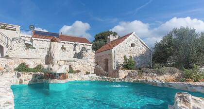 Stonehouse Marina - Estate With A Two Private Pools