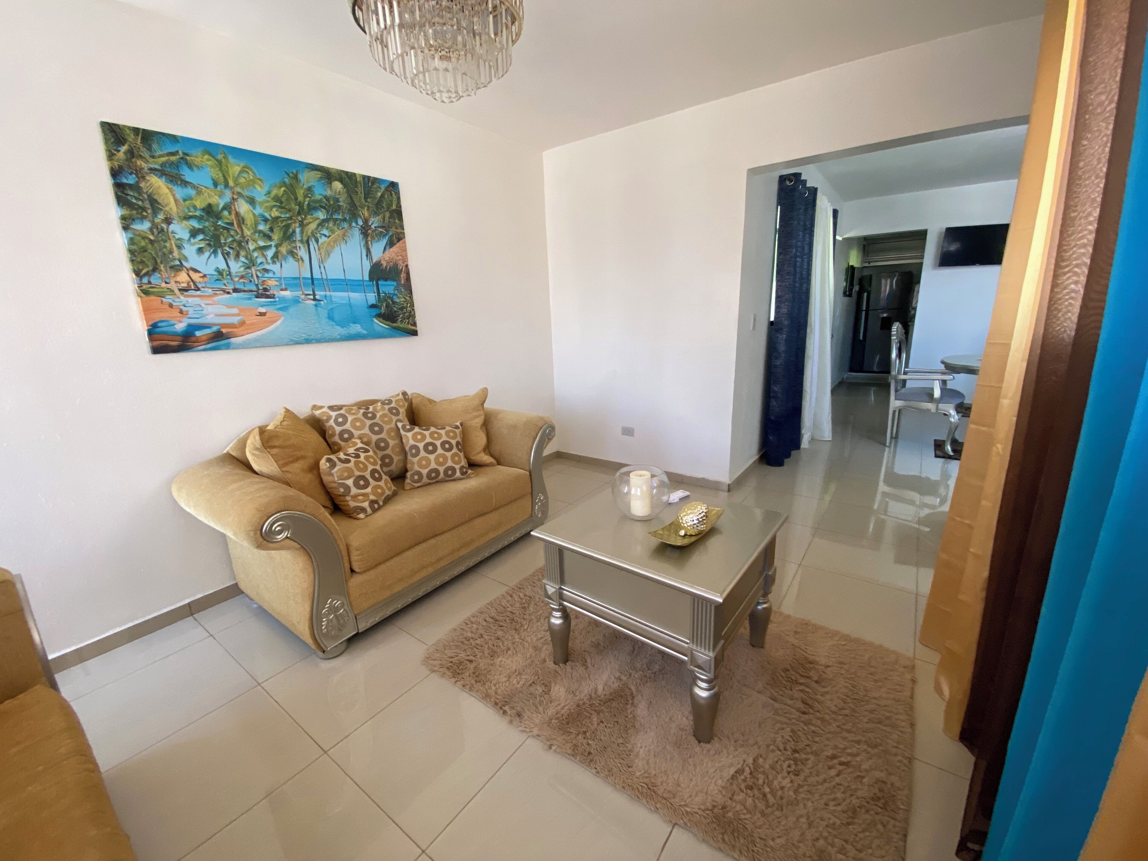 Apartment, 4 Bedrooms, Balcony, City View | Living area