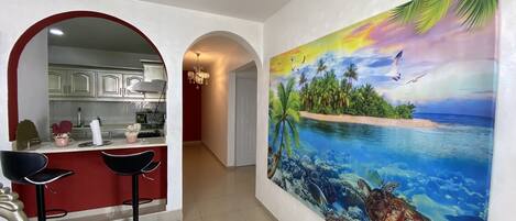 Apartment, 3 Bedrooms, Balcony, City View | Interior