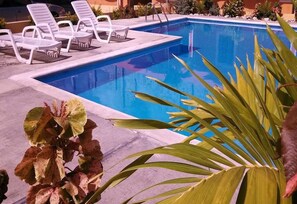 Dormitório compartilhado, 1 quarto, terraço | Piscina | Piscina externa