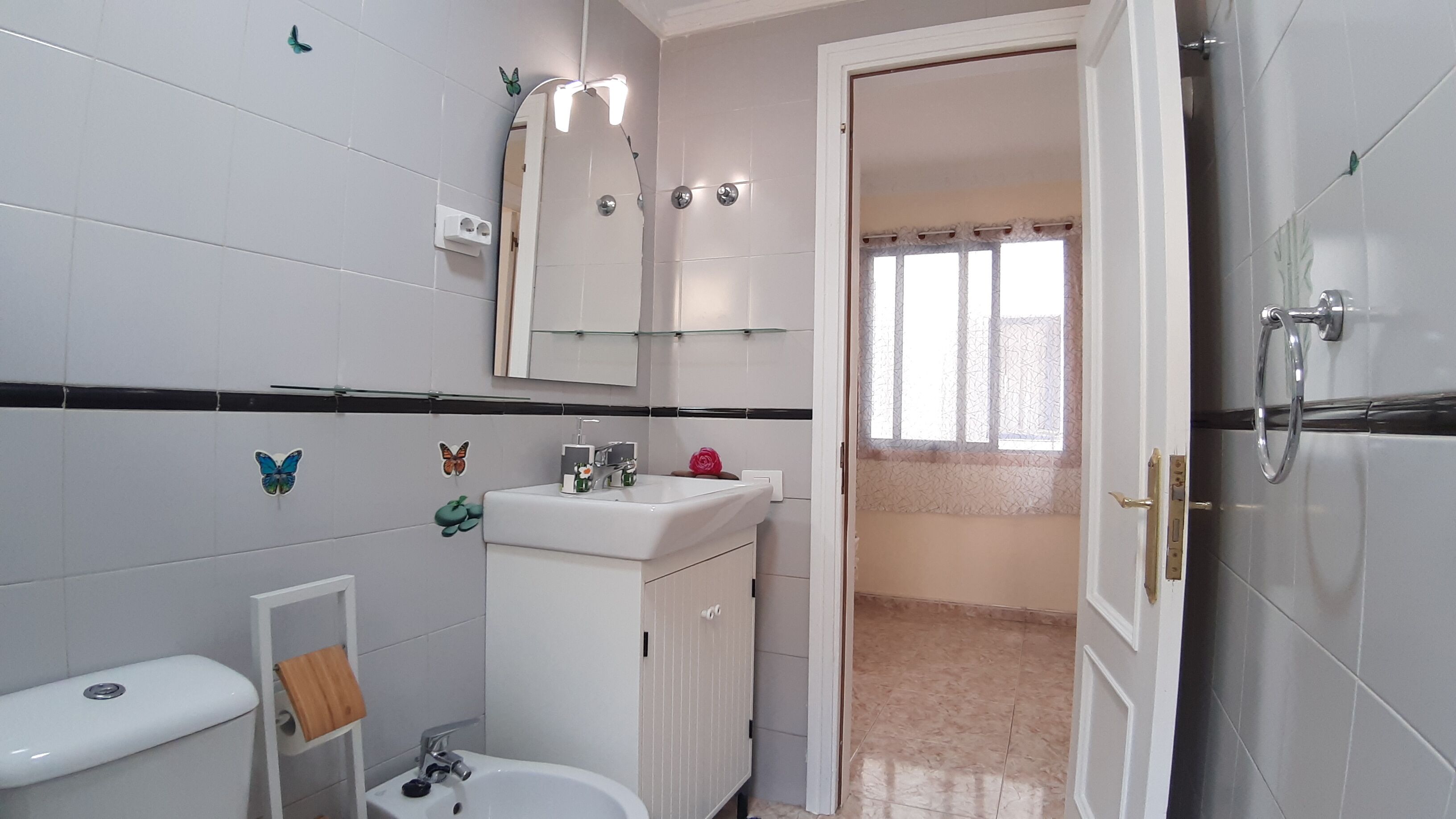 Apartment, 3 Bedrooms, Smoking | Bathroom amenities